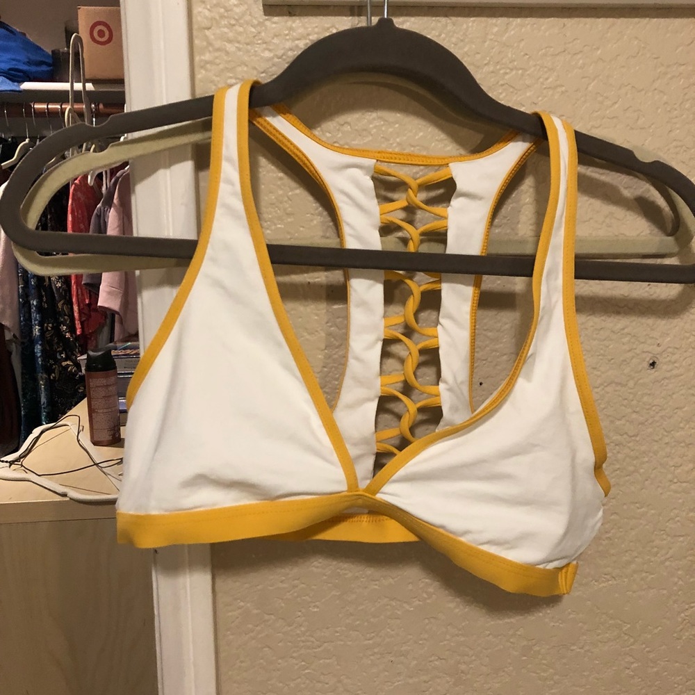 LSPACE sporty bikini top